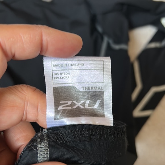2XU Thermal LS Compression Top - Women’s S (UJHD36) EUC a hardly worn - Picture 3 of 5